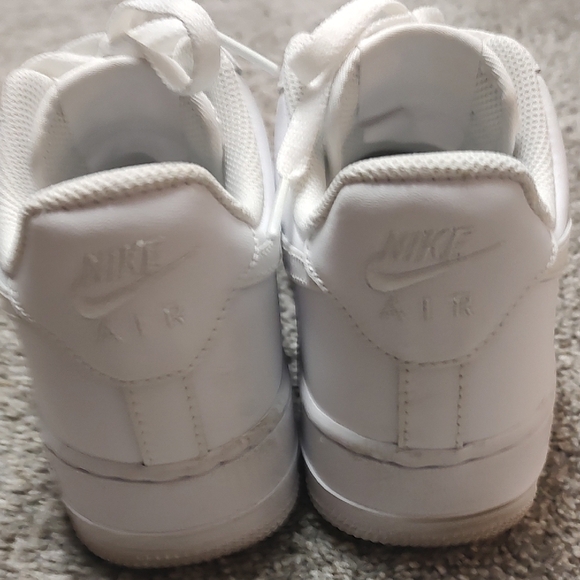 Nike Air Force 1 All-White Sneakers Womens - Picture 3 of 13